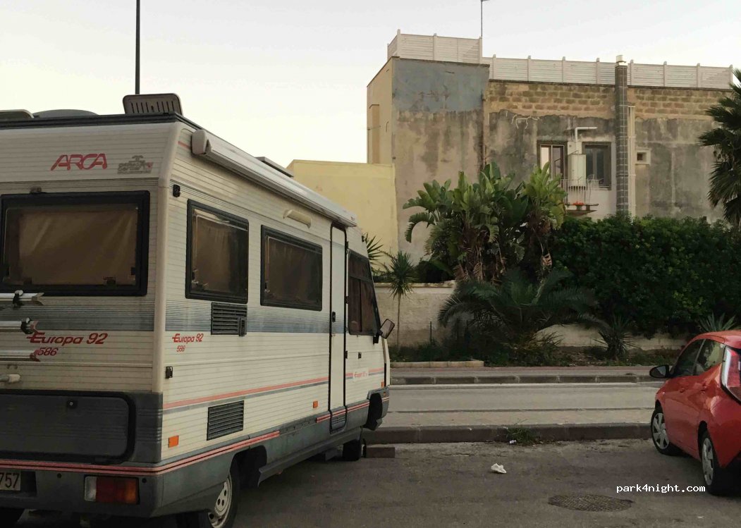 (96100) Siracusa - 4 Via Cuma — foto