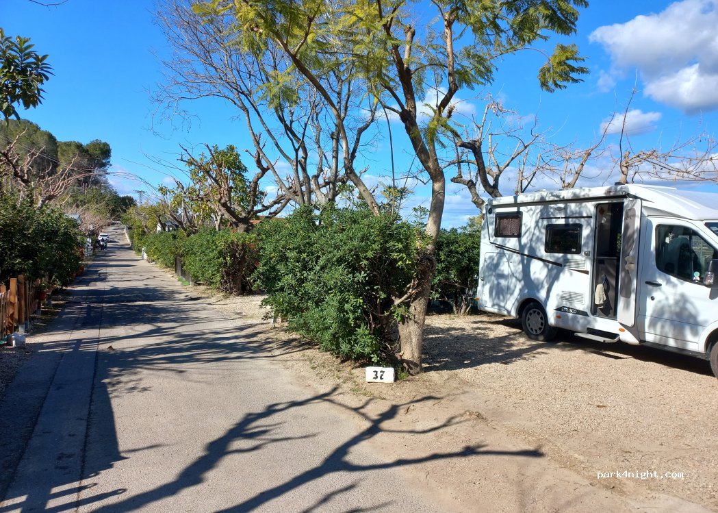 Residencia vacacional xativa (camping) — foto 5
