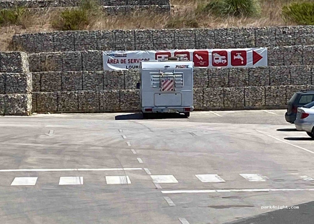 (2530) Lourinhã - 1 Rua Ildo Hermógenes da Silva Marques — foto 4
