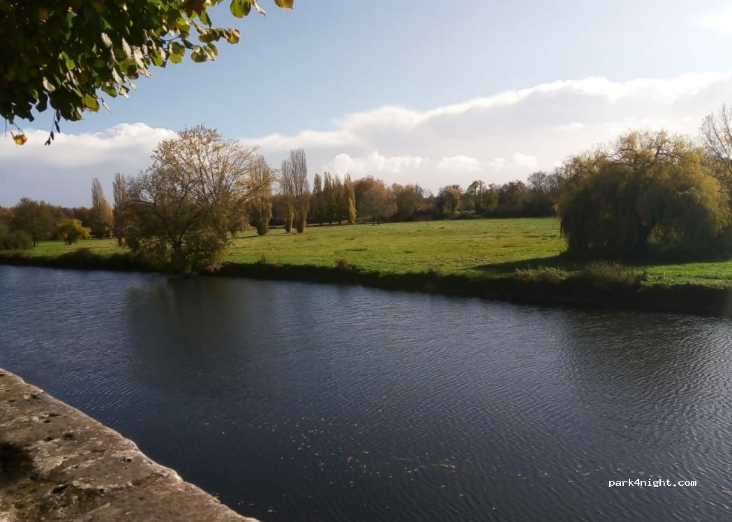 (17100) Saintes - 3 Place Blair — foto