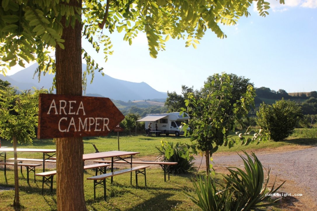 Area Camper Sentinum Agriturismo Antico Muro — foto