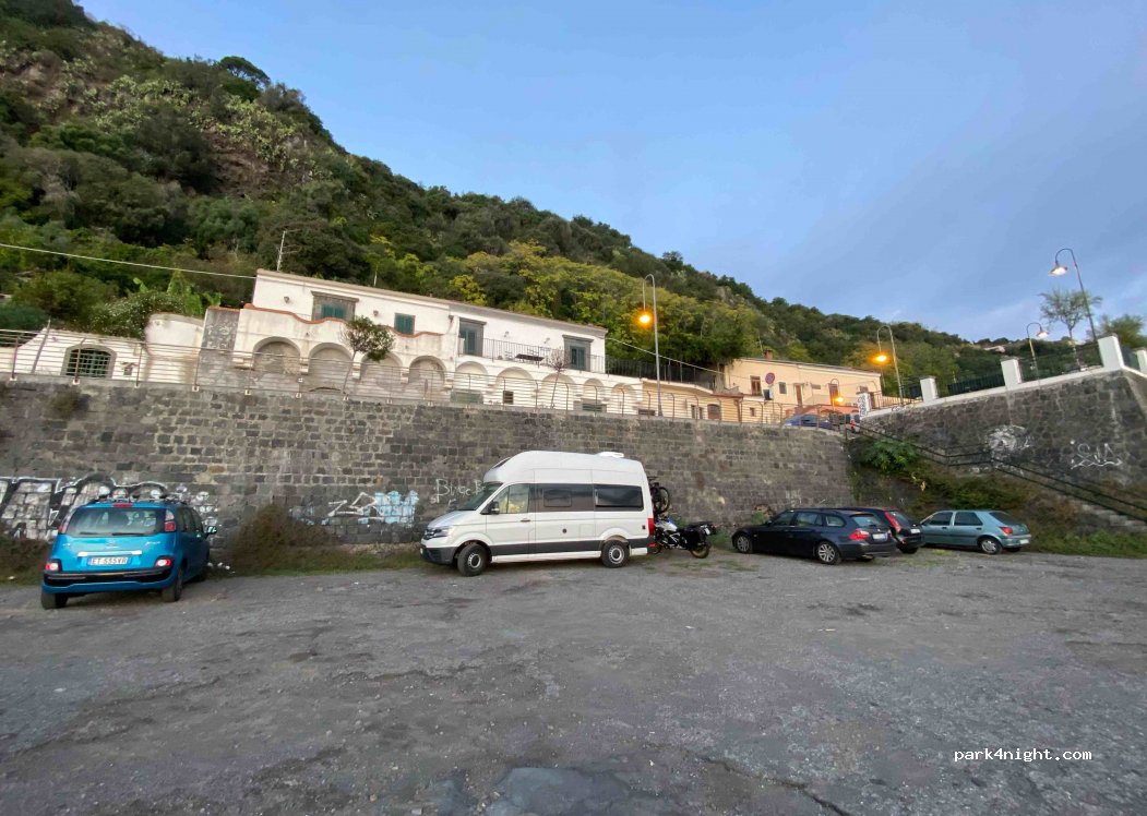 (95024) Acireale - 8 Via Molino — foto