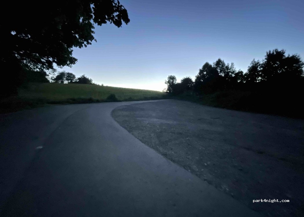 Wanderparkplatz zum Humpfertturm — foto