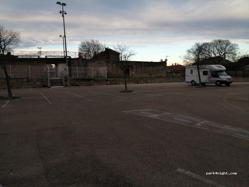 (13210) Saint-Rémy-de-Provence - 10 Avenue Pierre Barbier — foto 2