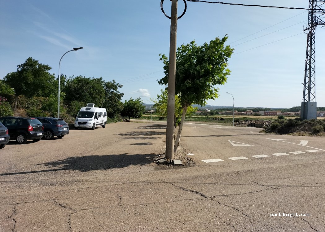(50638) Cabañas de Ebro - 447 Avenida Figueruelas — foto 2