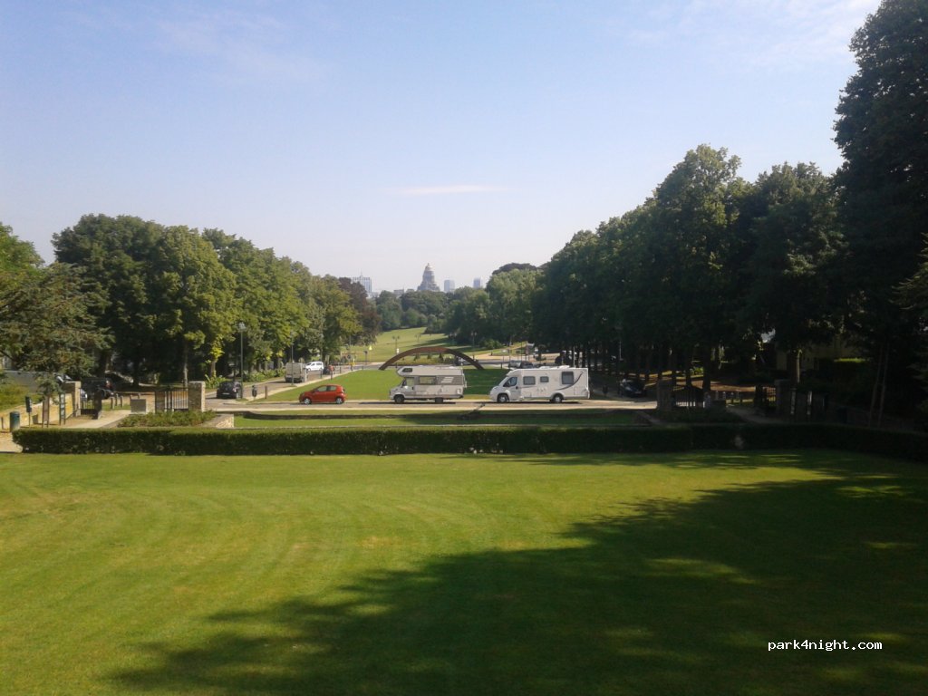 (1190) Vorst - 1-11 Lainésquare — foto
