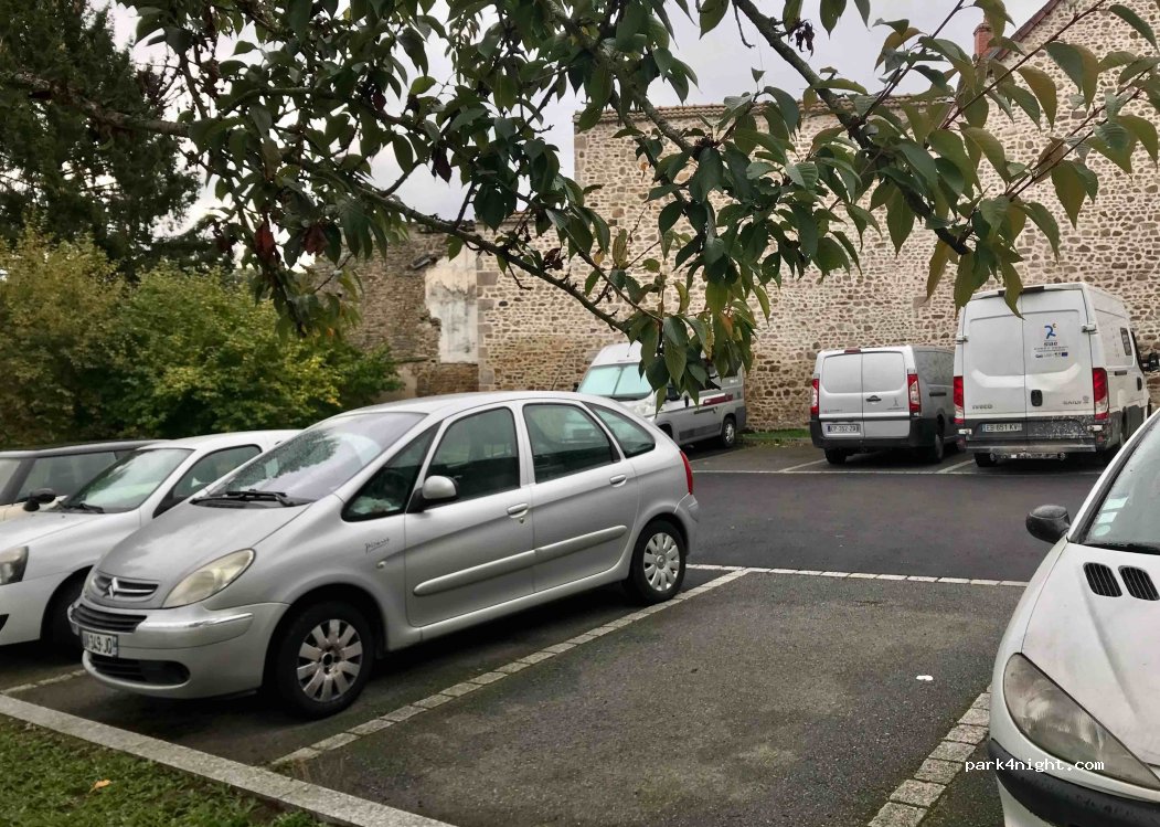 (23700) Auzances - 46 Rue Saint-Jacques — foto 2