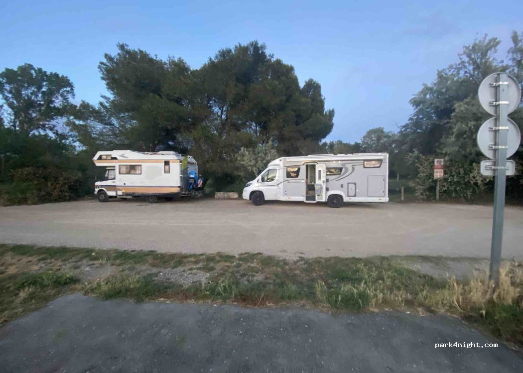 Aire du Lac de Vallabregues — foto 4