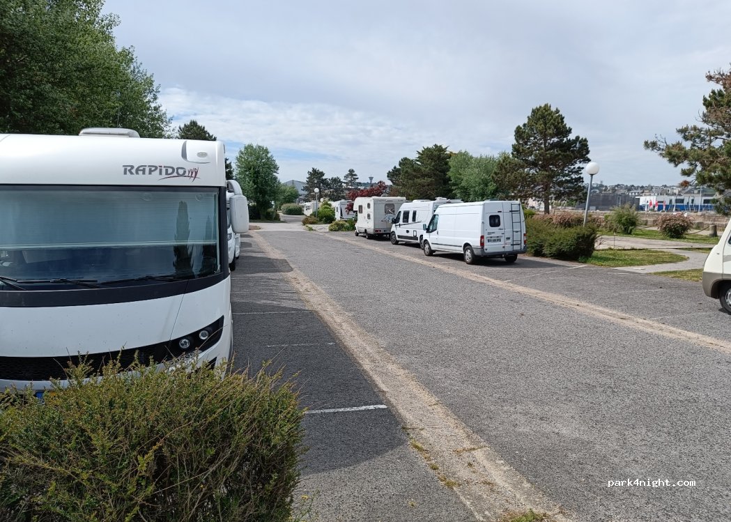 (50100) Cherbourg-Octeville - Allée du Président Menut — foto 2