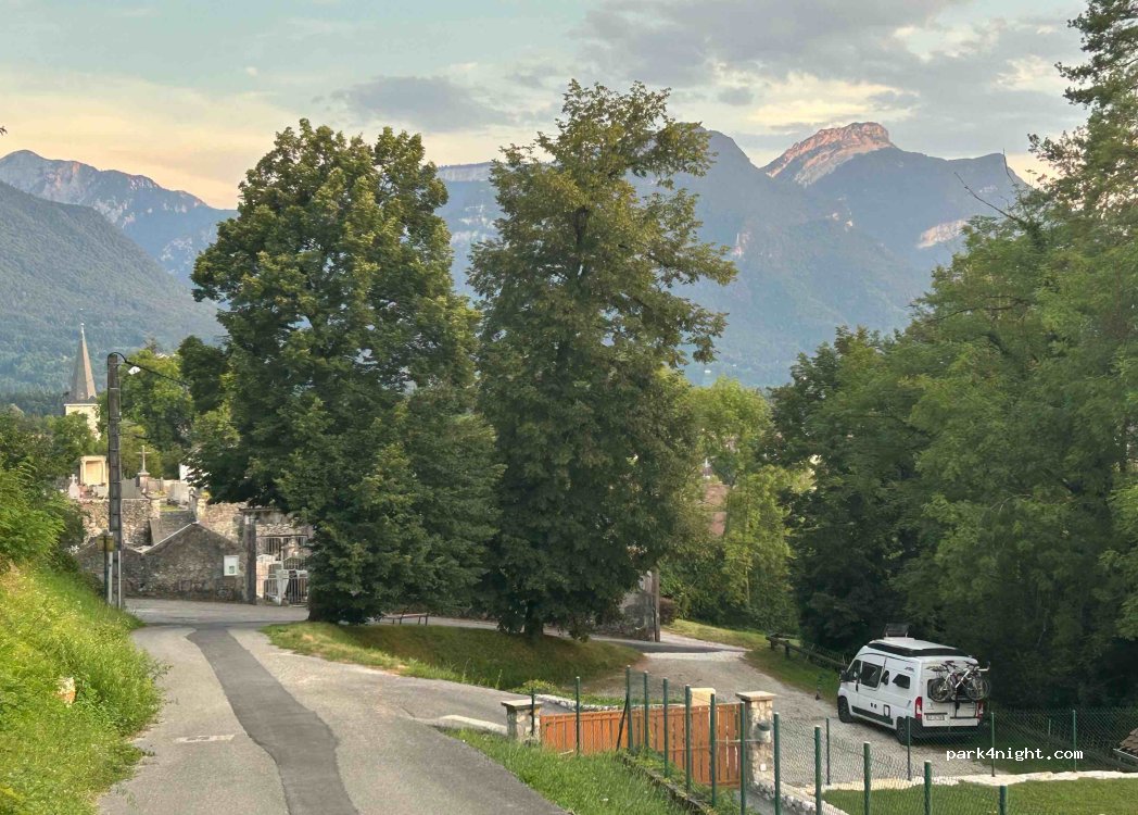 (73360) Les Échelles - Rue de Regardieu — foto 3