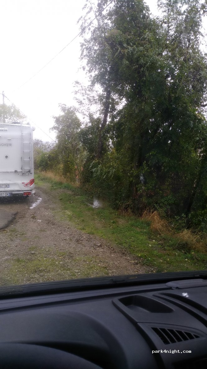 (12250) Roquefort-sur-Soulzon - 5227A Avenue de Lauras — foto