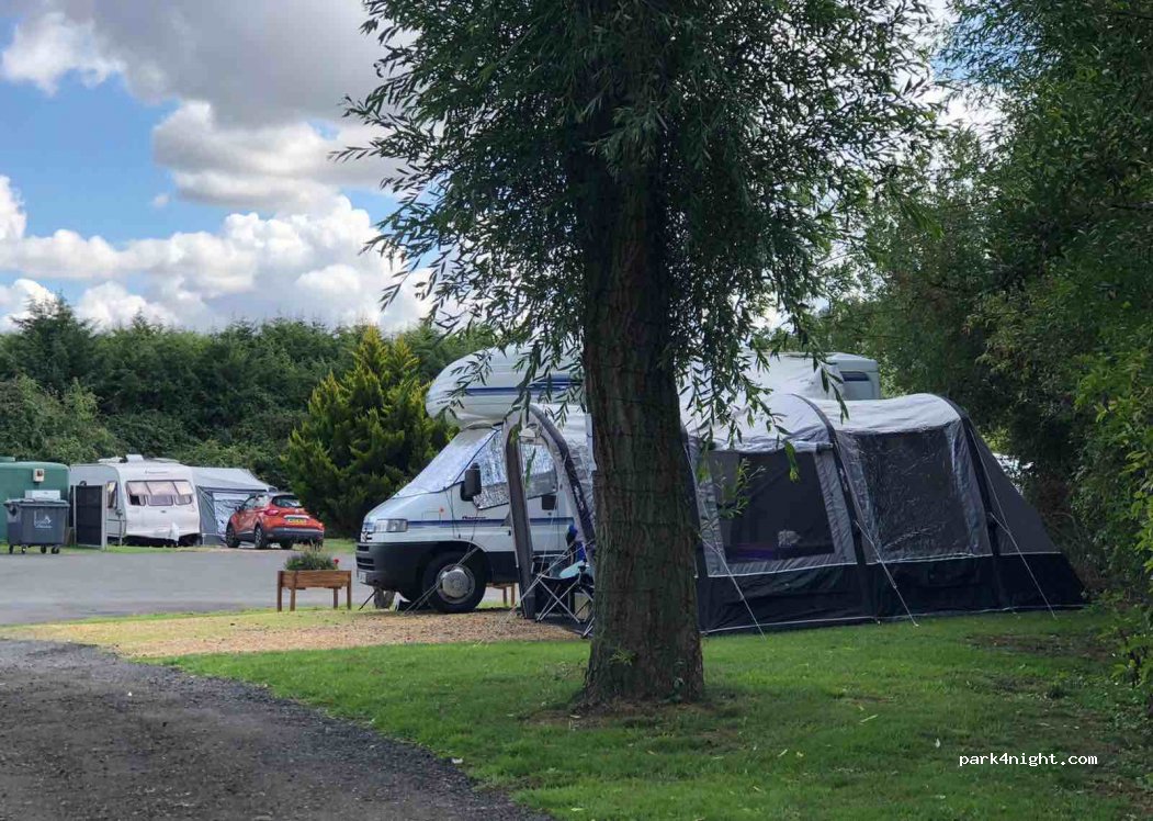Wyton Lakes Holiday Park — foto 2