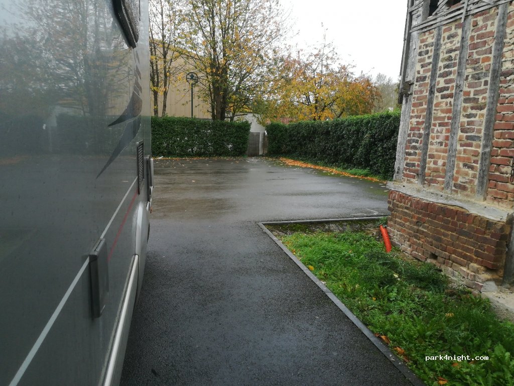 (80113) Ribemont-sur-Ancre - 1 Rue Robert Léger — foto