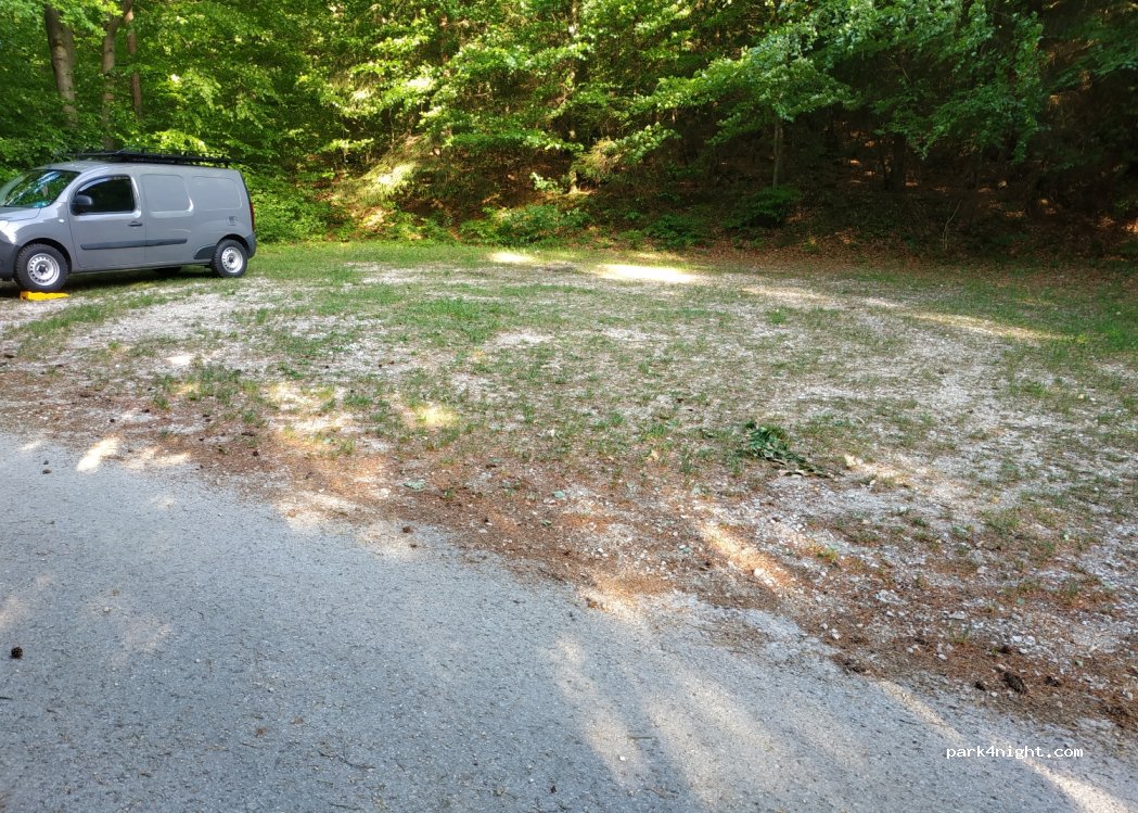 (92280) Kastl - Unnamed Road — foto 2