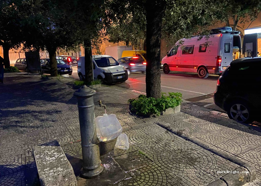 (73020) Uggiano La Chiesa - 108 Via Roma — foto