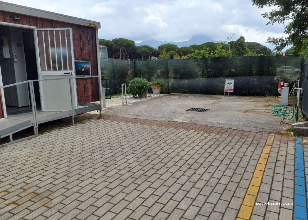 Area Sosta Camper Parkamaiore — foto 5