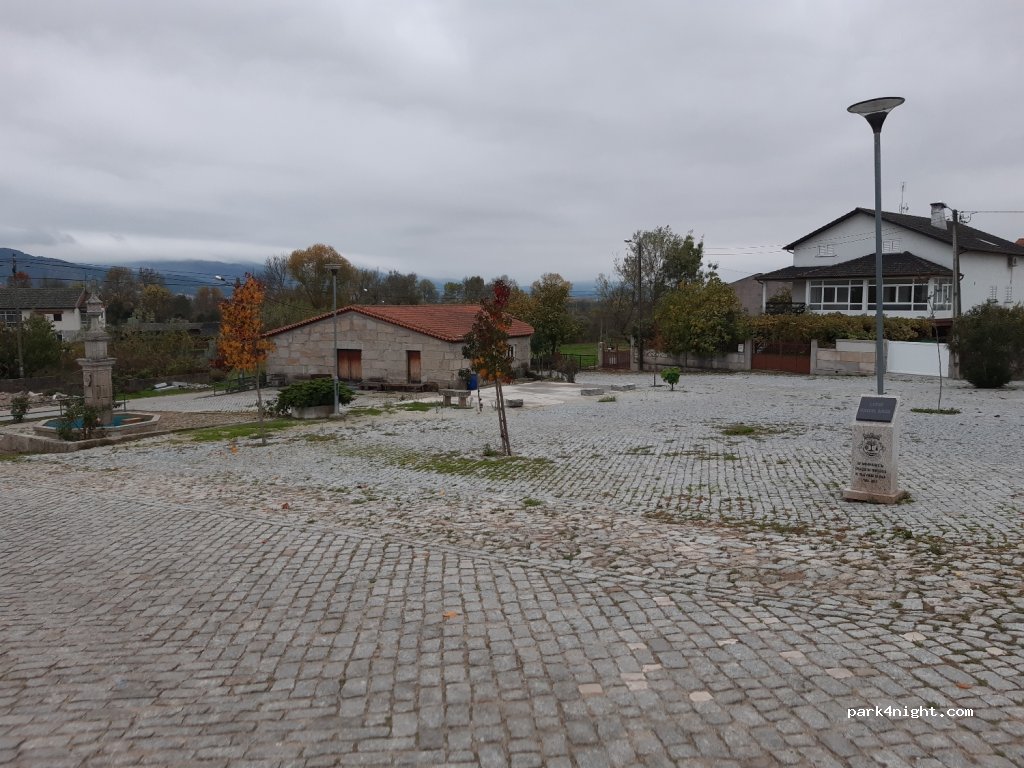 (5400-805) Vile Verde da Raia - 1 Rua Central — foto 2