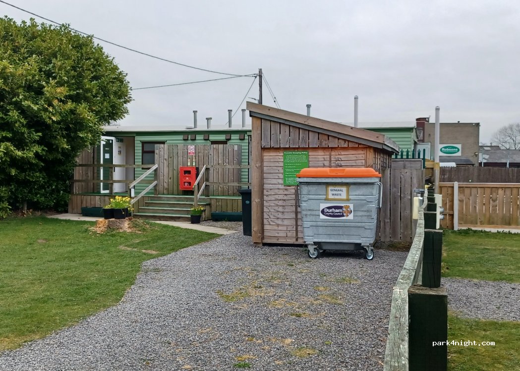 The Paddock — foto 2