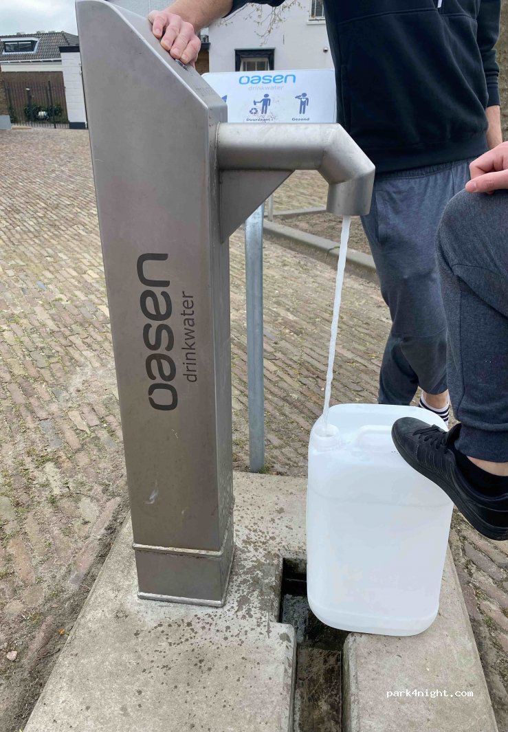 (3342 BJ) Hendrik-Ido-Ambacht - 13 Kerkplein — foto