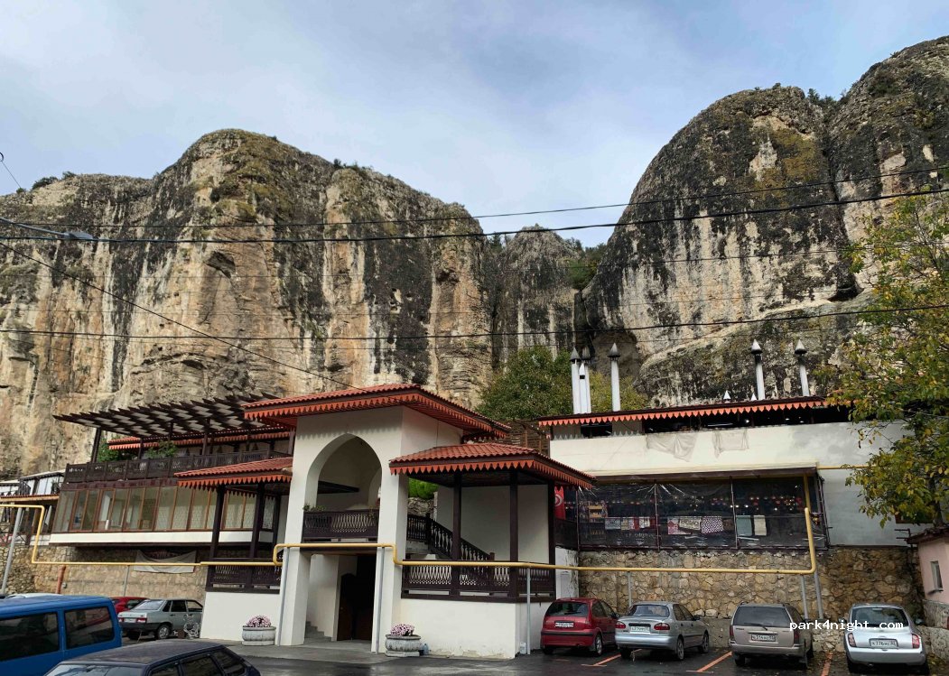 () Bakhchysarai - 18А Basenka Street — foto