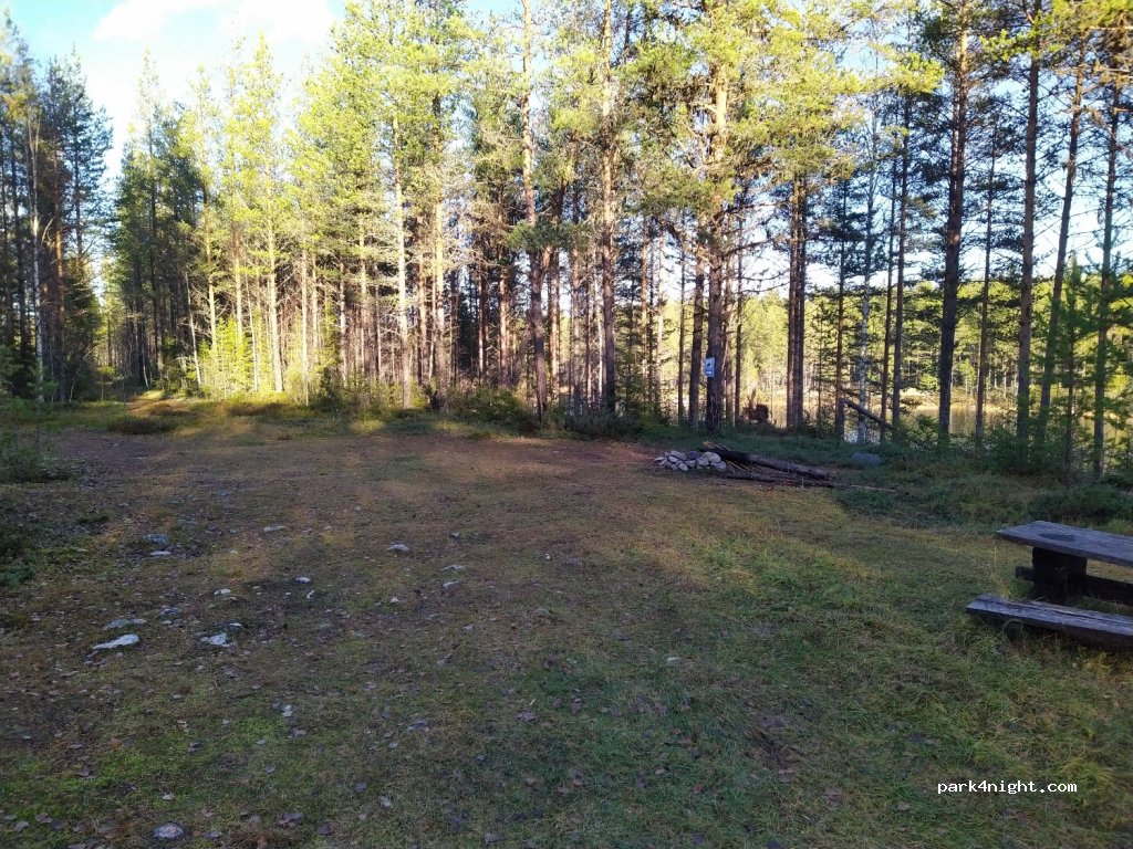 (820 50)  - Rullbo Rödammsvägen — foto
