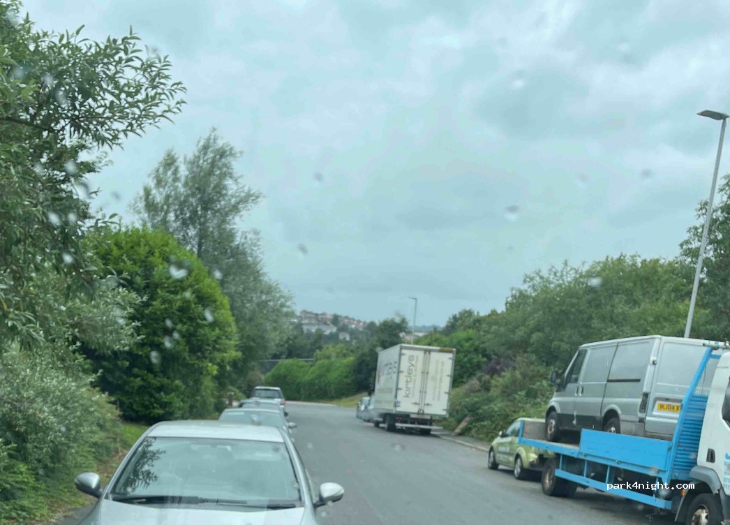(PL5 3LR)  - 9 Burrington Way — foto