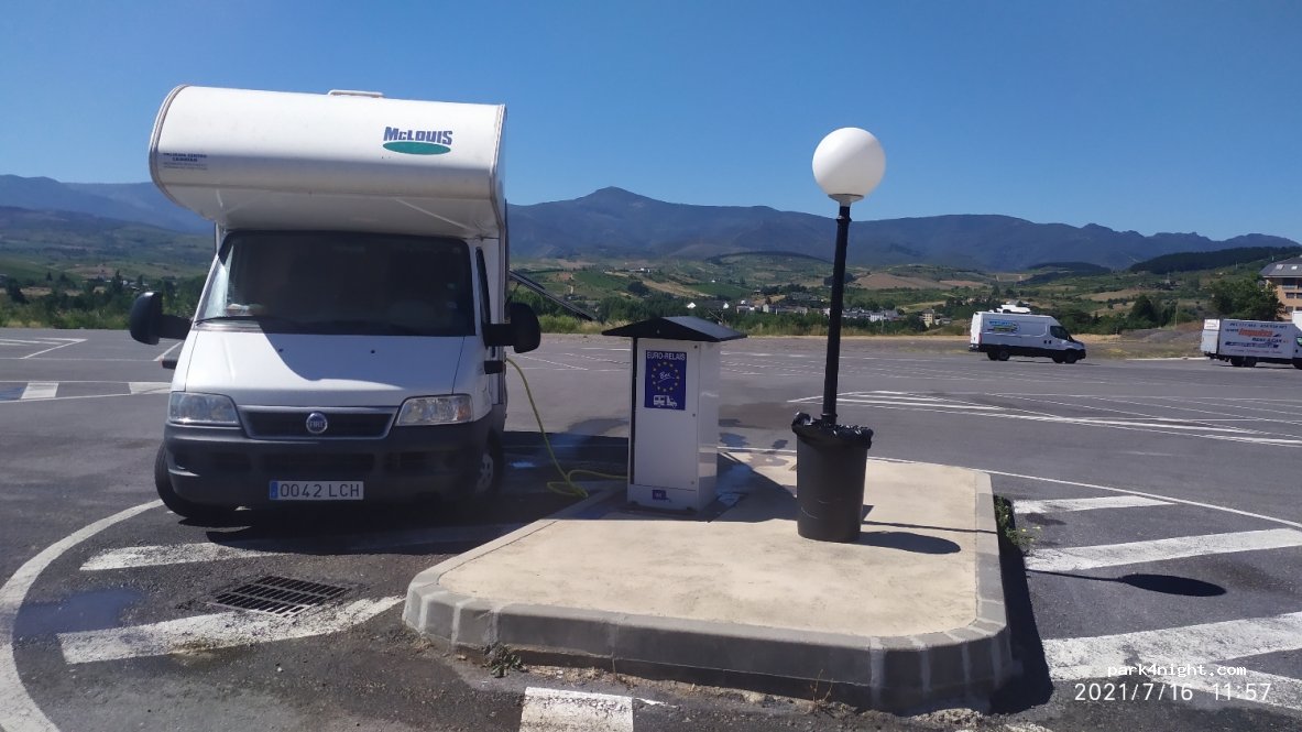 (24401) Ponferrada - 100D Avenida de Molinaseca — foto
