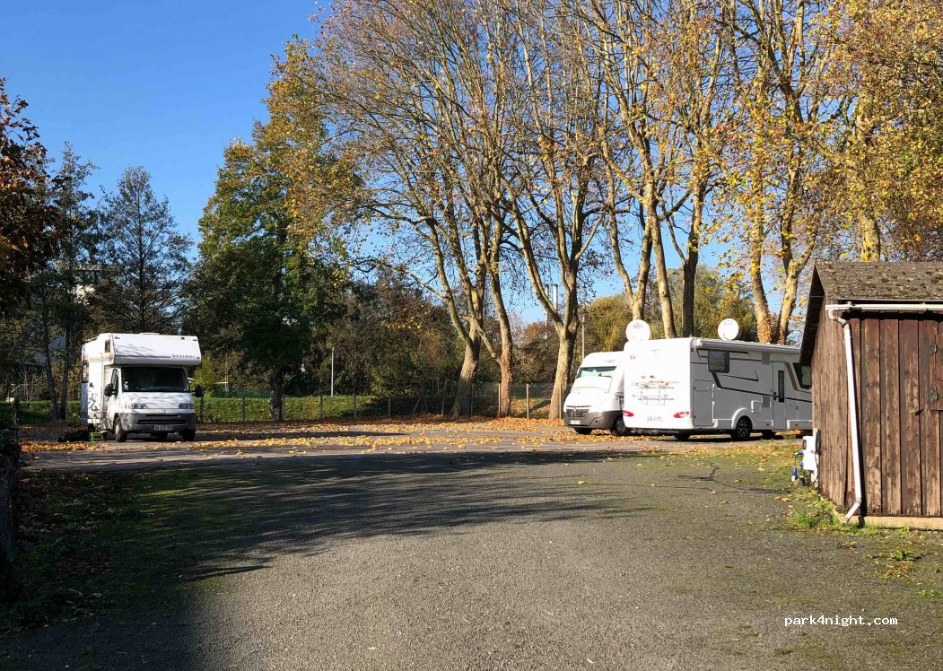 (28400) Nogent-le-Rotrou - Rue des Viennes — foto