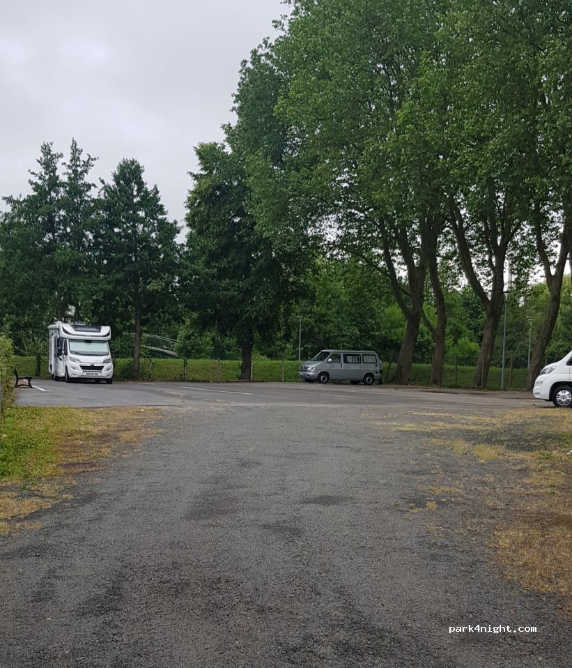 (28400) Nogent-le-Rotrou - Rue des Viennes — foto 2