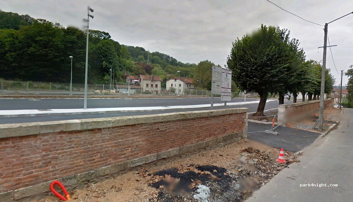 (46100) Figeac - 17-19 Avenue Georges Clemenceau — foto