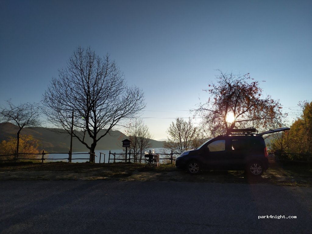 (67013) Campotosto - 13 Strada Regionale 577 del Lago di Campotosto — foto