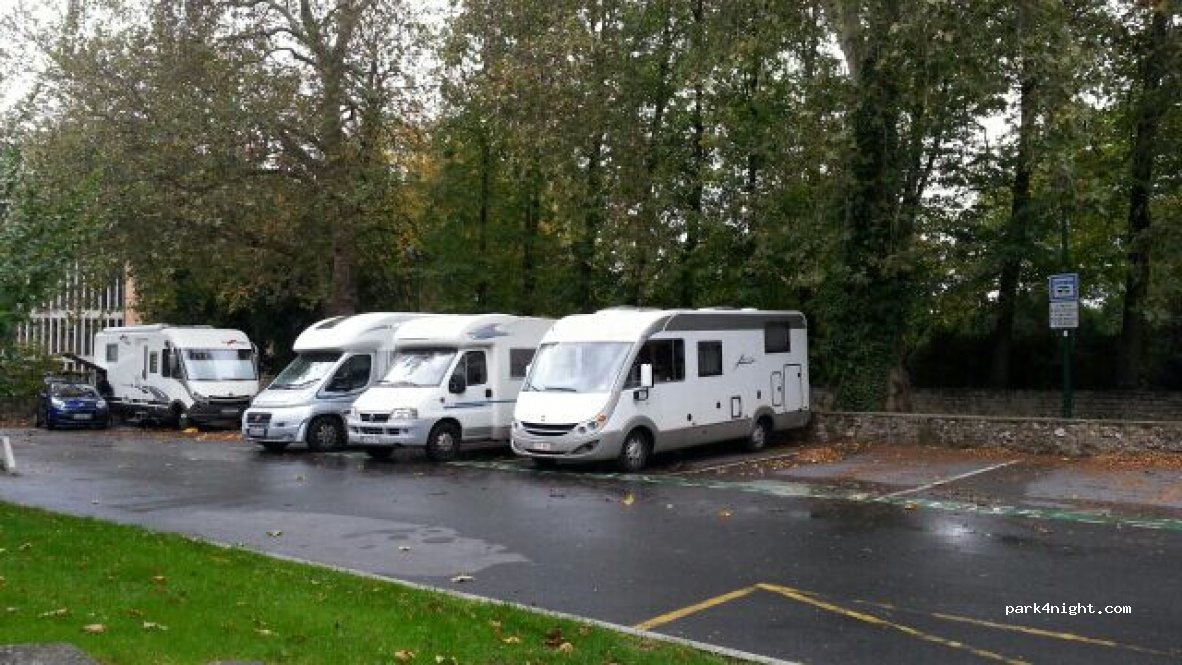 Aire pour camping-car du CIS Champagne — foto