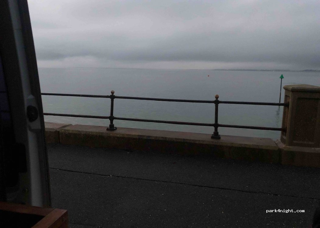 (PO31 8LE) Cowes - 18 Prince's Esplanade — foto