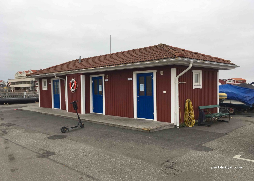 (475 51)  - 47 Hamnbergsvägen — foto