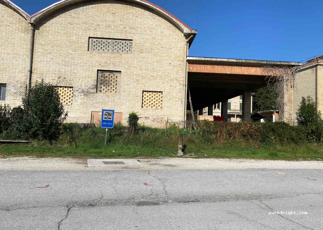 (63837) Piane di Falerone - 29 Via del Partigiano — foto