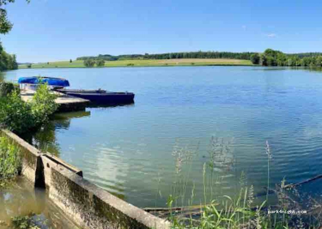Alte Mühle am See — foto
