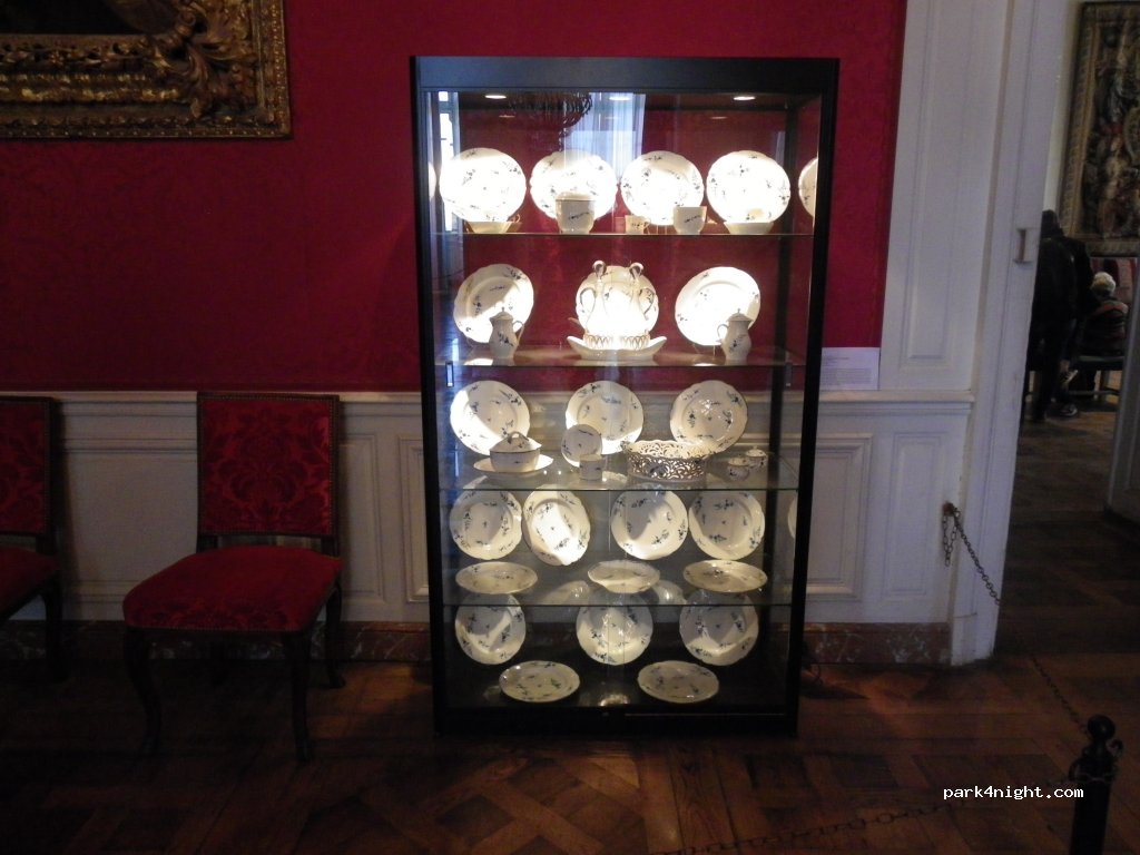 (61320) Carrouges - D16 parking du chateau de carrouges — foto 3