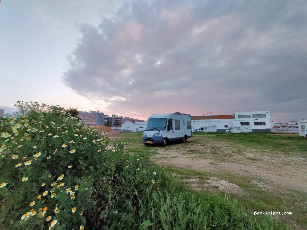 (8700-339) Olhão - 61 Largo da Feira — foto 2