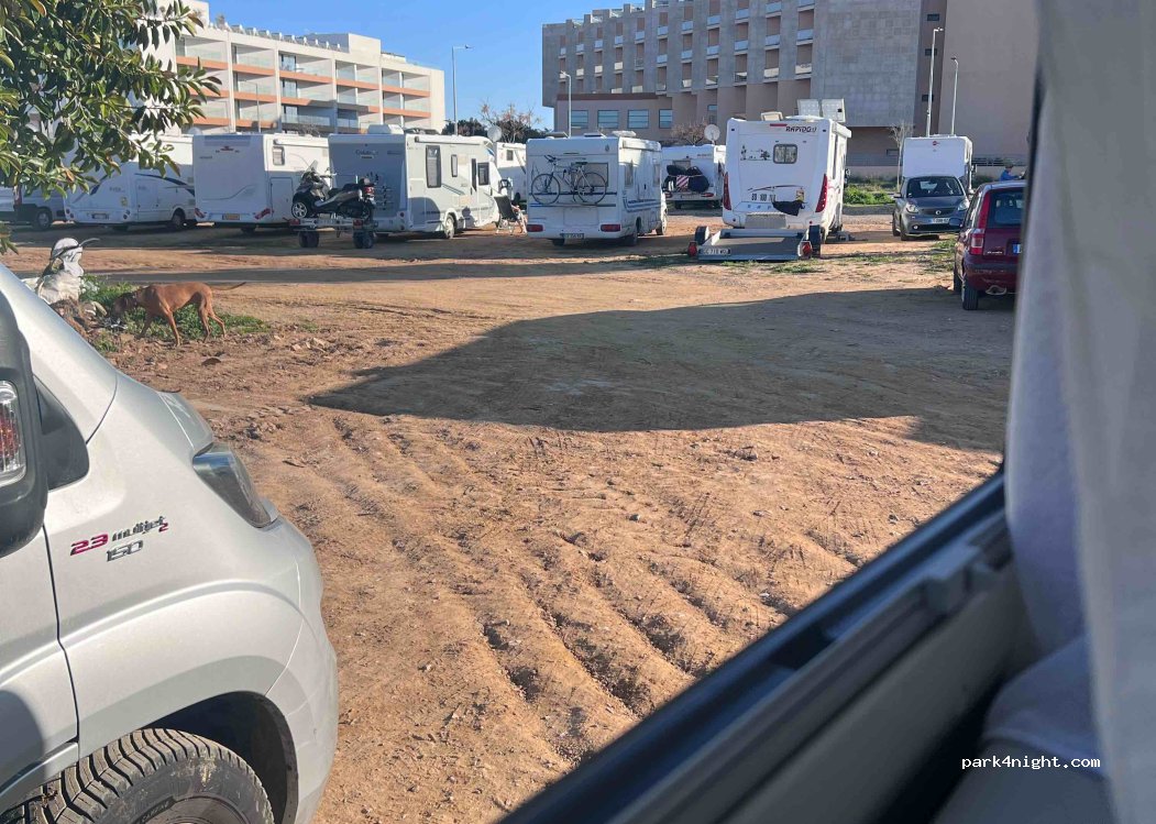 (8700-339) Olhão - 61 Largo da Feira — foto 5