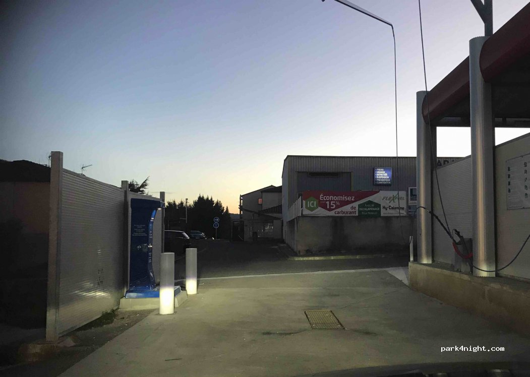 (46000) Cahors - Rue d'Artagnan — foto