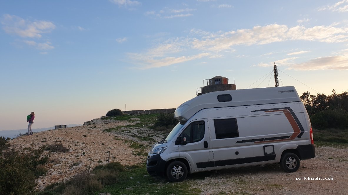 (20270) Vela Luka - Cesta za na Hum — foto 2