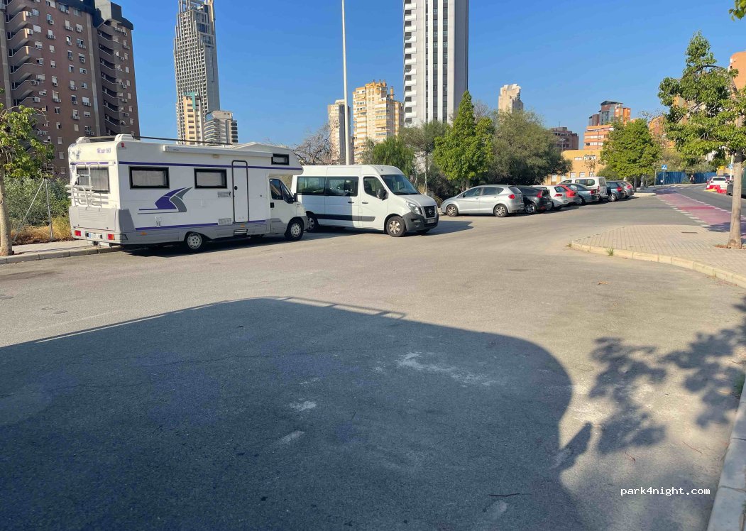 (03502) Benidorm - 36 Avinguda de la Vila Joiosa — foto 2