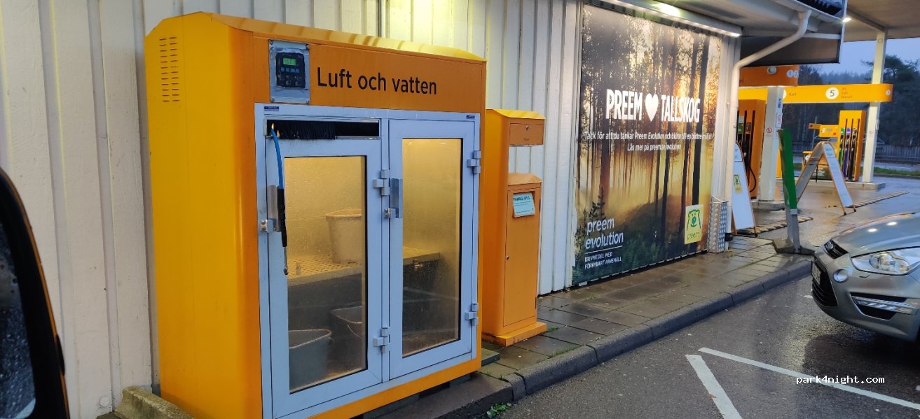 (664 40) Slottsbron - 70 Strandgatan — foto