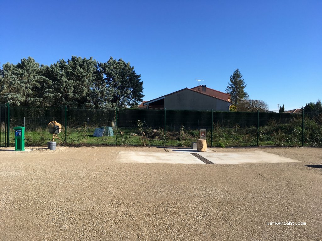 CampingCarNight des Pommiers — foto