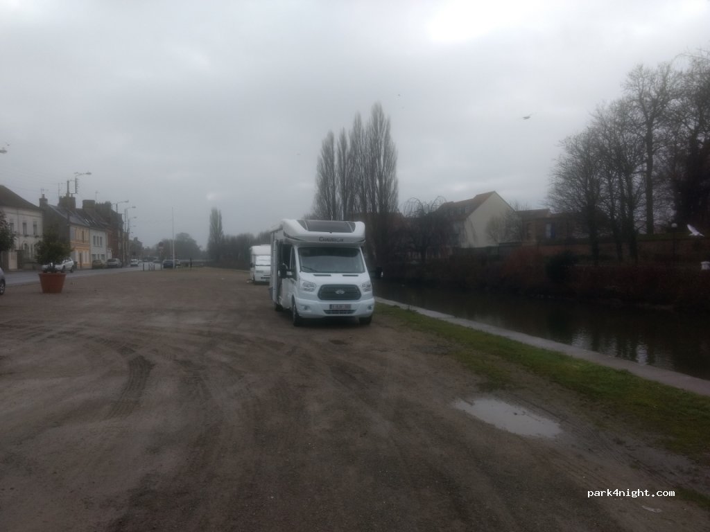 (80100) Abbeville - 72 Quai de la Pointe — foto