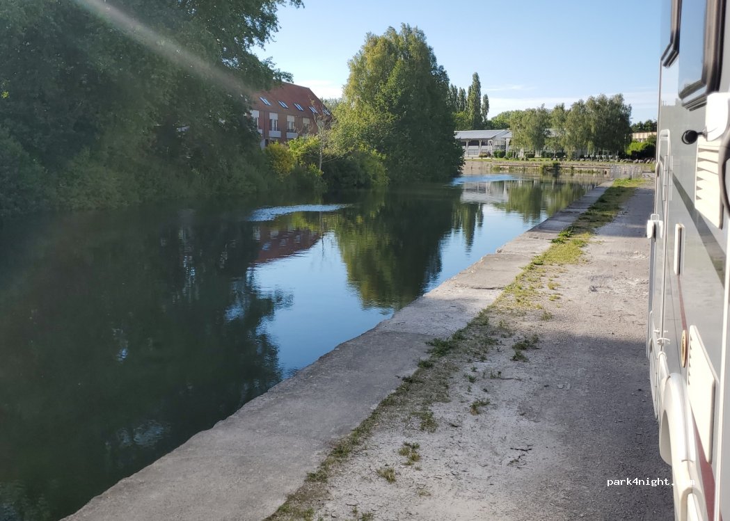 (80100) Abbeville - 72 Quai de la Pointe — foto 3