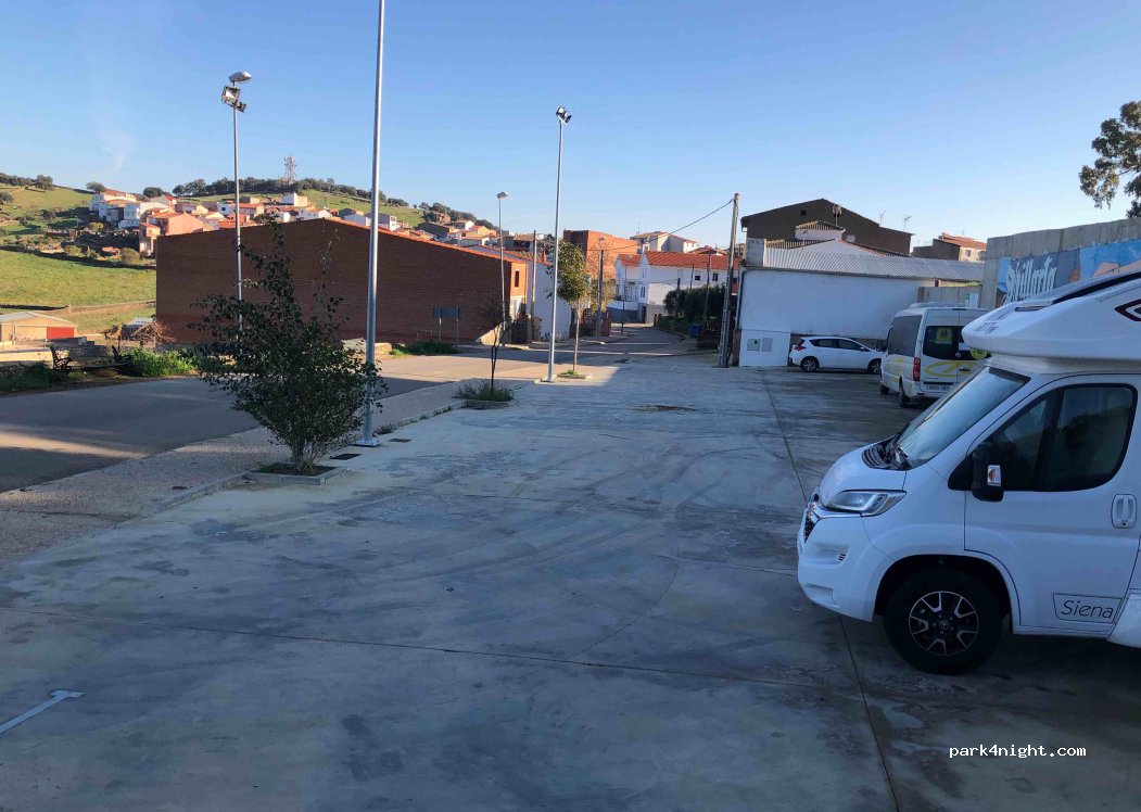 (06678) Villarta de los Montes - 33 Avenida Extremadura — foto