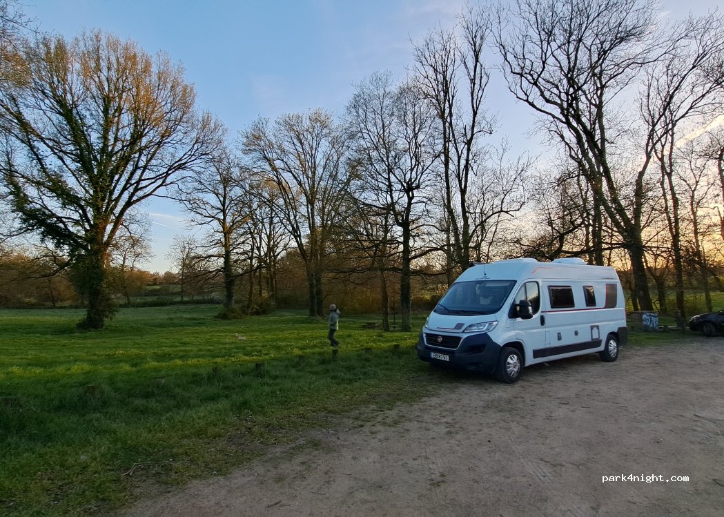 (85000) La Roche-sur-Yon - 30 Avenue des Marais — foto 4