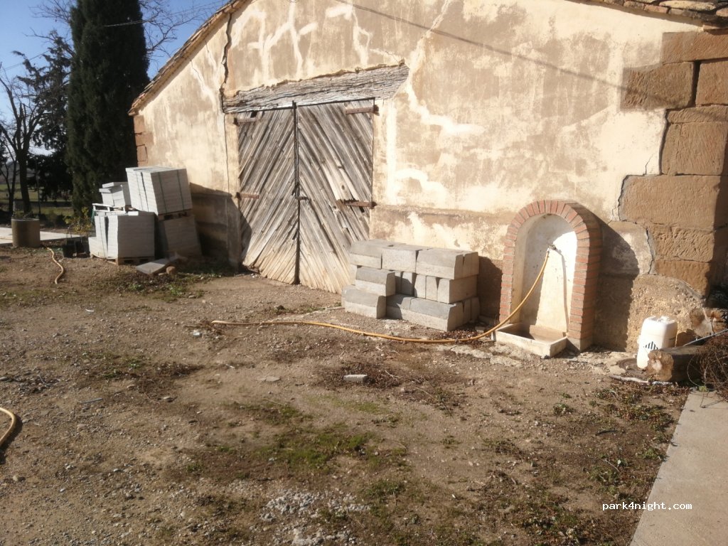 (22100) Sangarrén - 2 Avenida Huesca — foto
