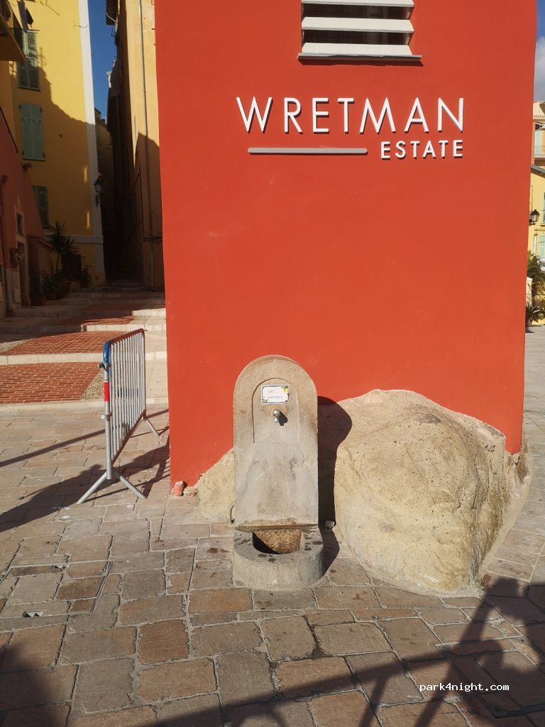 (06500) Menton - 5 Place Fontana — foto